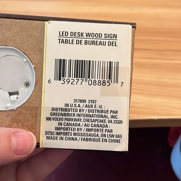 New, Triangular, Office Desk Sign, Lights Up - Picture 5 of 8